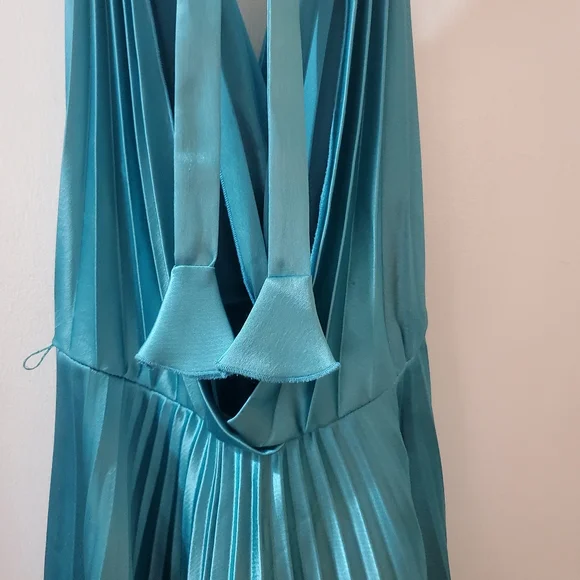 Aqua blue green satin pleated party dress, XS, halter, backless, Lillie Rubin - Picture 10 of 10